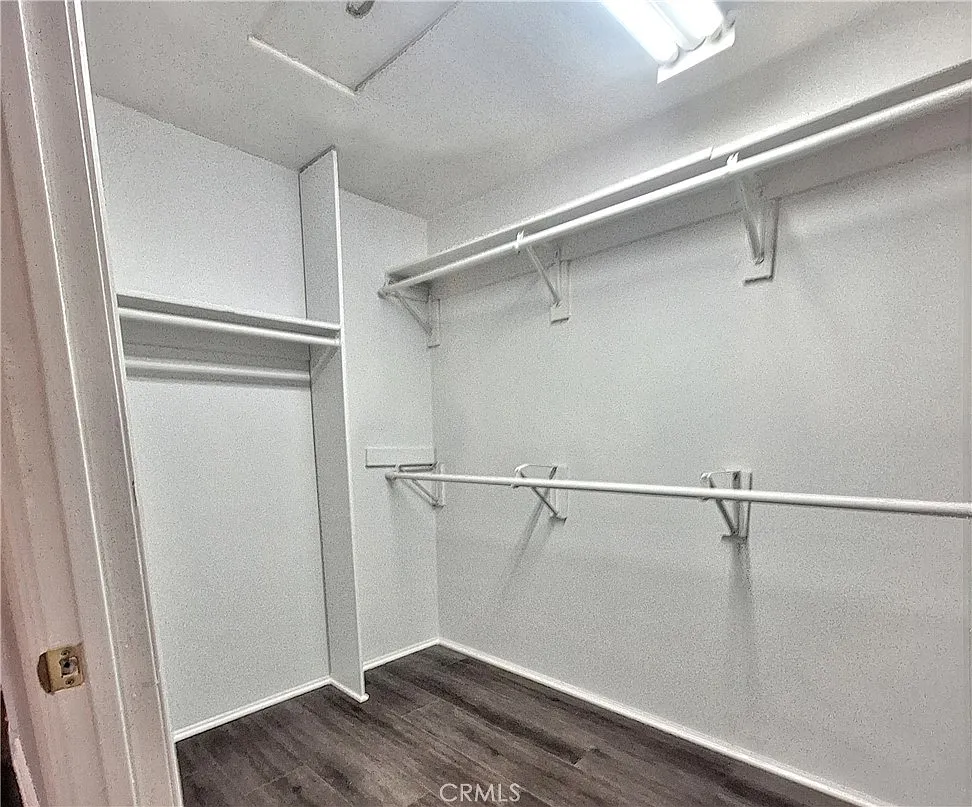 3 bed, 1900 sqft, $5,975 — Photo 4
