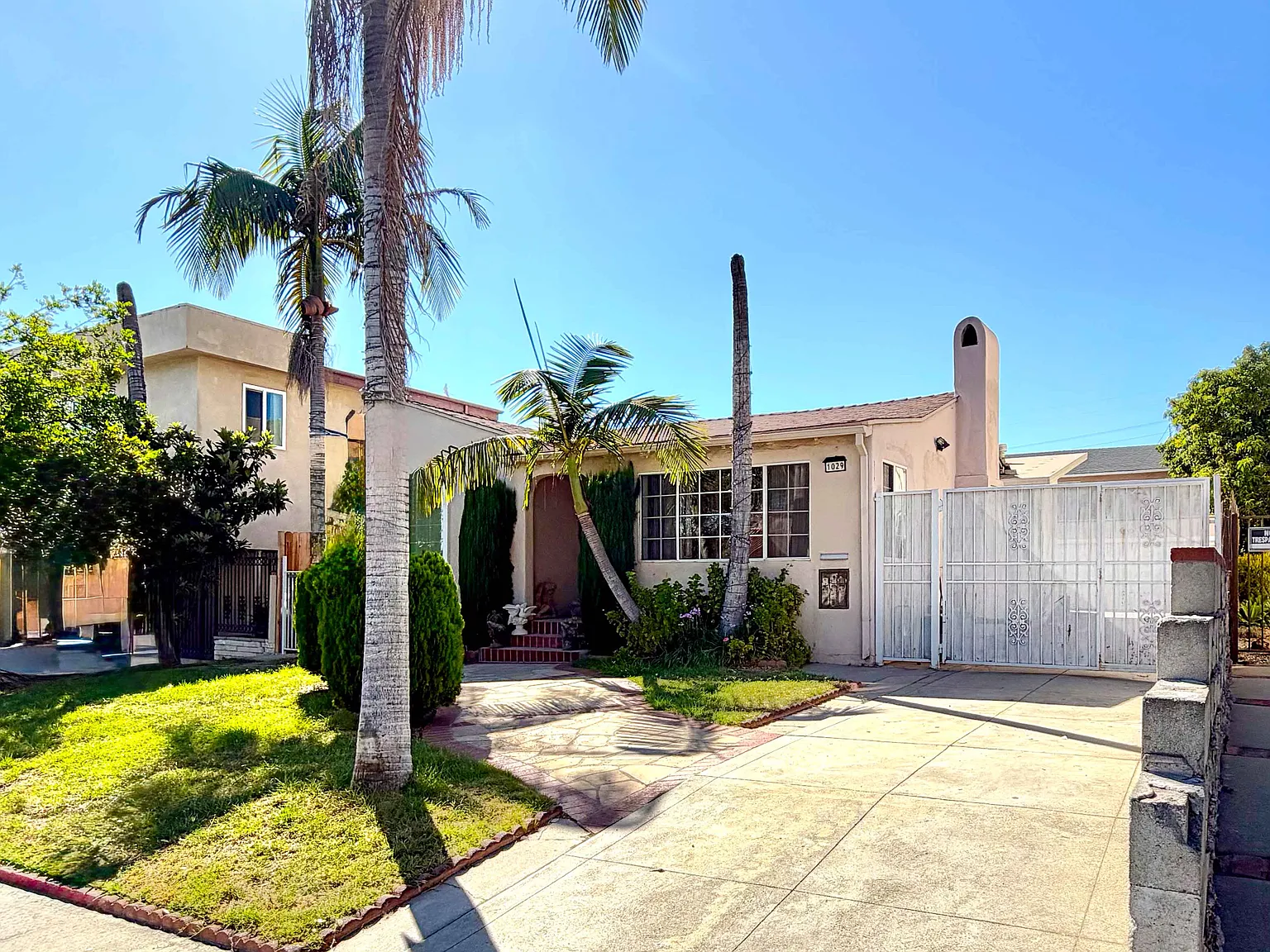 3 bed, 2000 sqft, $4,500 — Photo 2