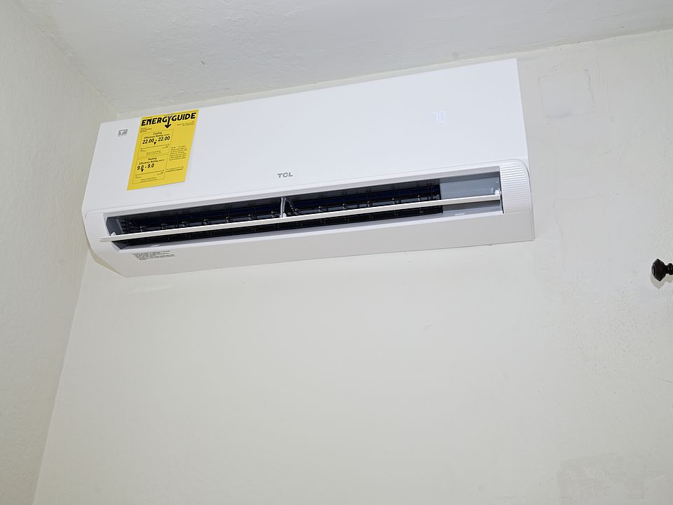 BRAND NEW MINI SPLIT HVAC SYSTEM