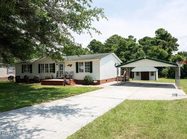 305 Moores Landing Road, Hampstead, NC 28443