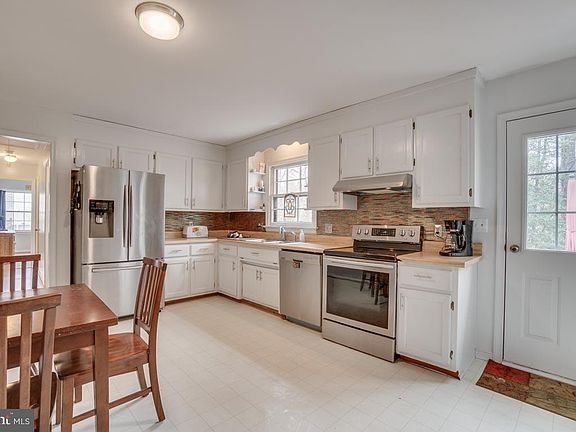 5th image of 3009 Lusitania Dr