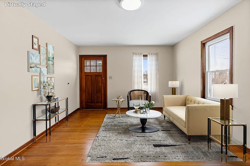 4th image of 7 Onderdonk Avenue