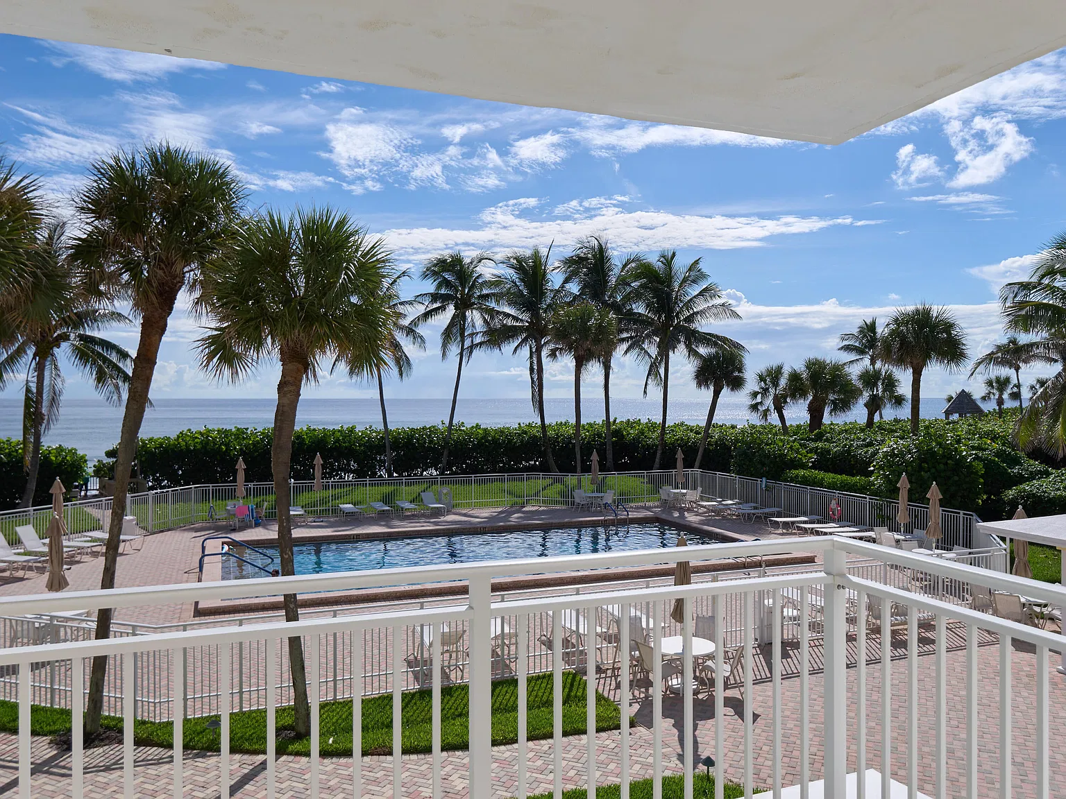 3 bed, 2.5 bath, 1851 sqft, $10,000 — Photo 2