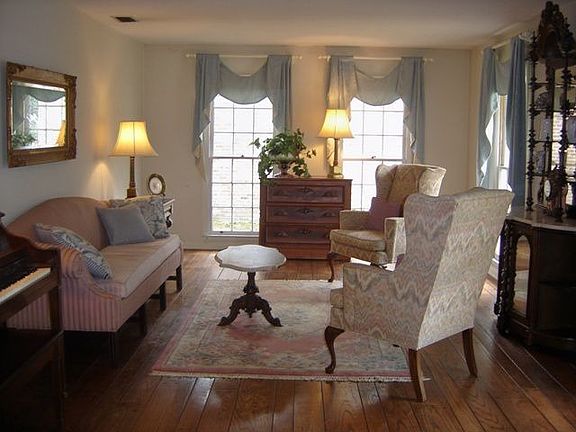 Spacious formal living room