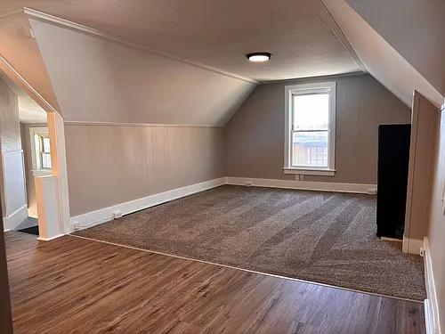 24 Baldwin St Photo 1