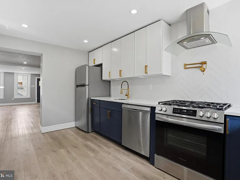 3185 Agate St — Photo 12