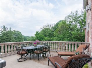 10768 Lockhaven Est, Godfrey, IL 62035