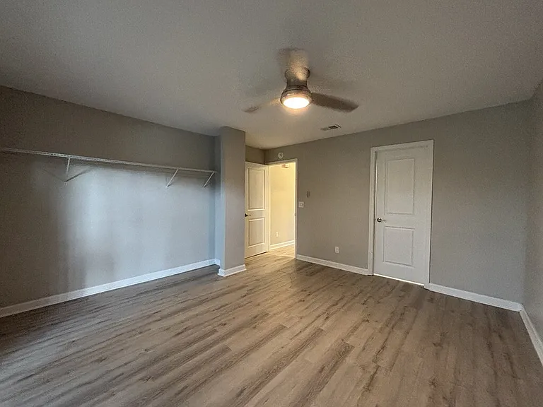 8483 Yadkin Cir #D — Photo 26
