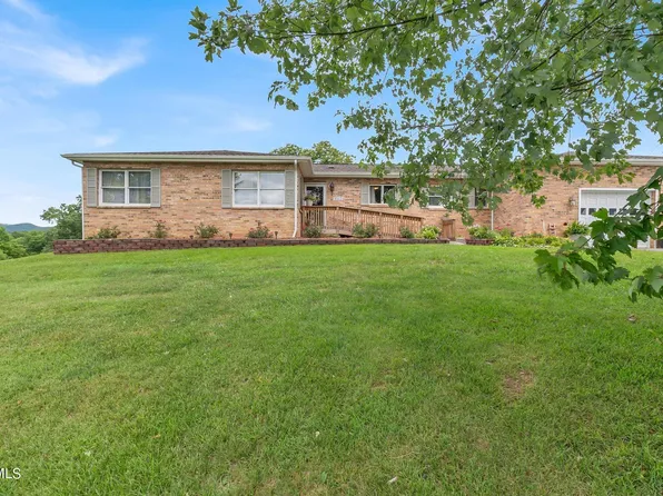 561 Camp Jacob Rd, Clintwood, VA 24228