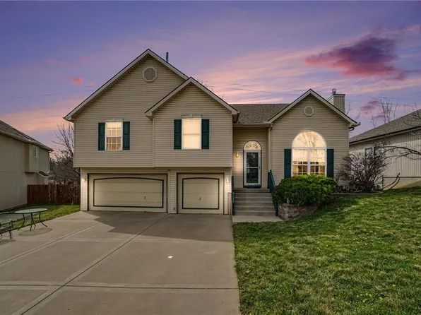 8528 N Ava Ave, Kansas City, MO 64154