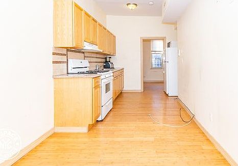3rd image of 304 Cooper St #7U