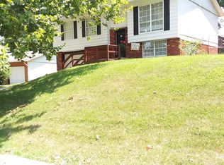 7833 Ray Dr, Ashland, KY 41102