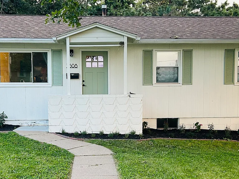 3608 Cornhusker Dr — Photo 1