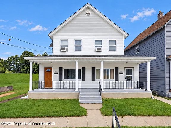 2nd image of 1417-1419 Gardner Ave