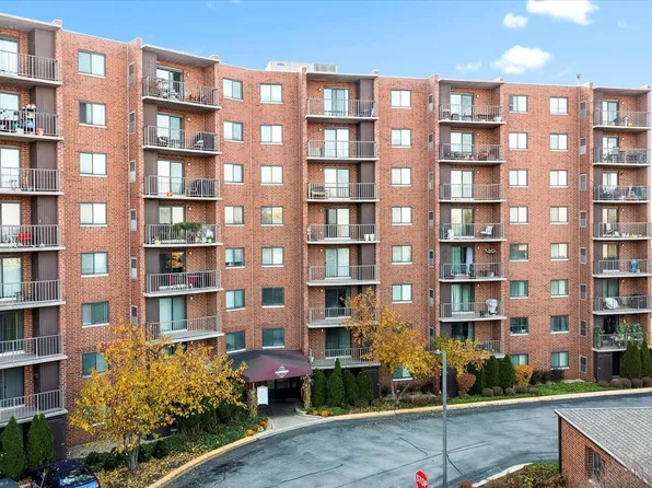 1 Bloomingdale Pl APT 501, Bloomingdale, IL 60108