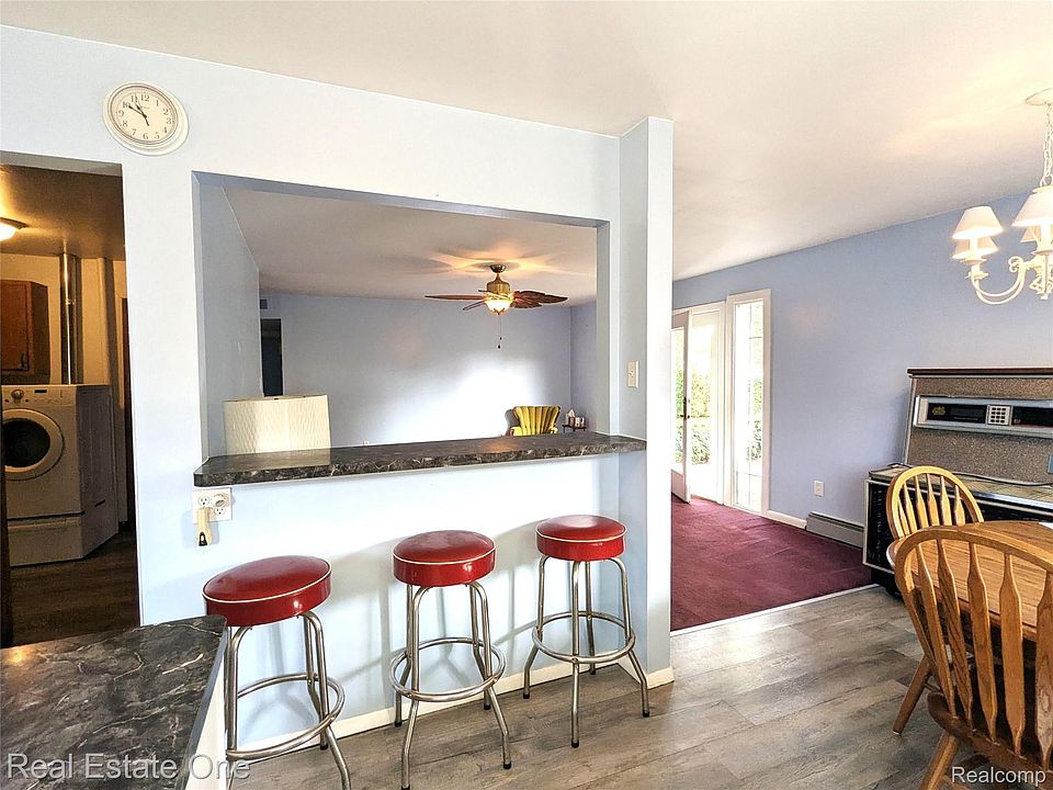 23106 Cunningham Ave, photo 5