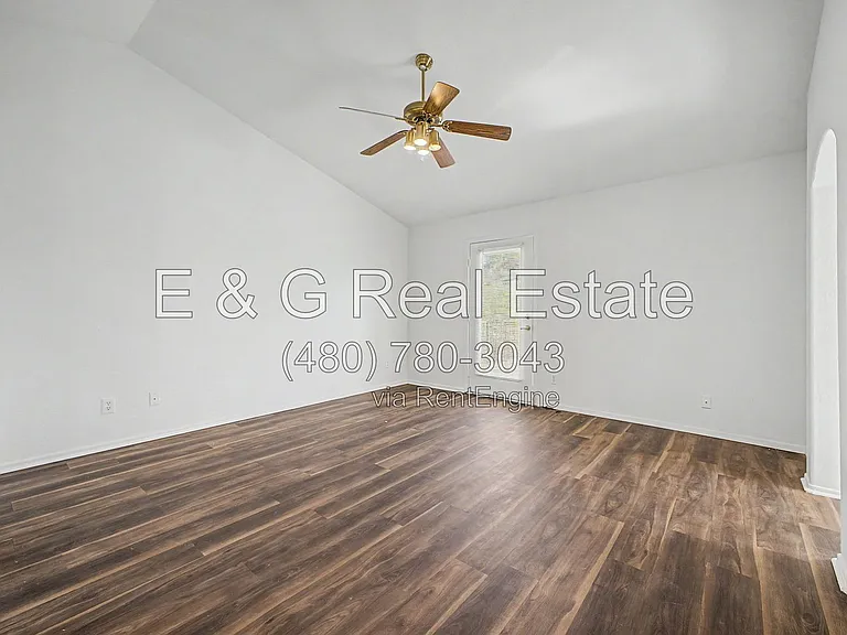 3121 E Wagoner Rd — Photo 16