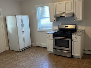 38 Hunting St #1, Cambridge, MA 02141