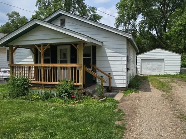 2582 E Geddes Ave, Decatur, IL 62526