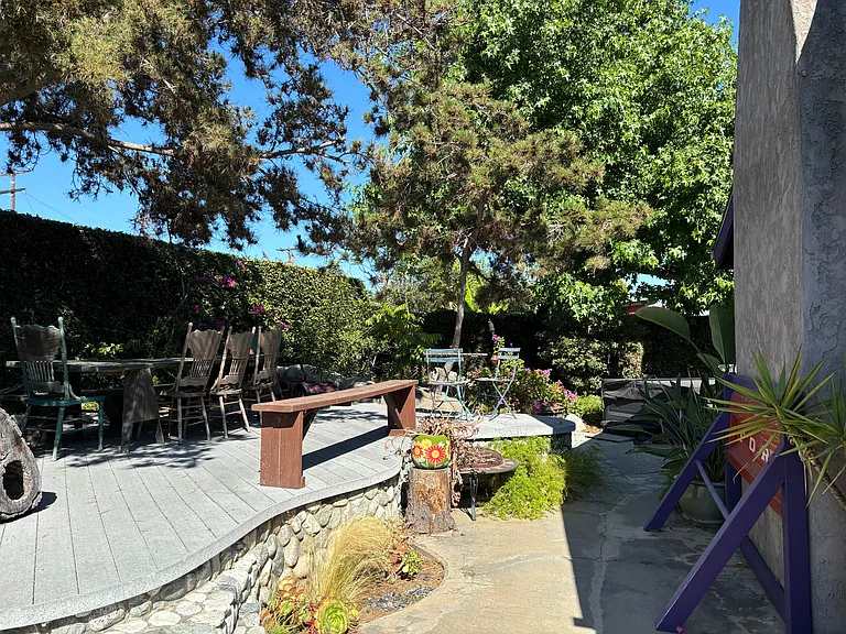 Mount Frissell Dr — Photo 29