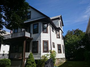 131 Manthorne Rd, West Roxbury, MA 02132