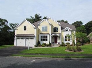 33 Longacre Rd, Needham, MA 02492