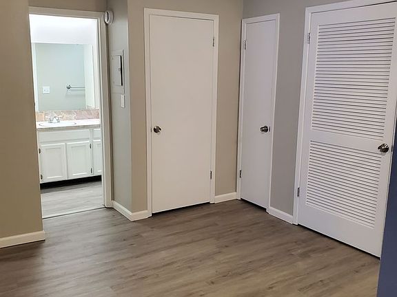 5th image of 553 N Monterey Dr #577