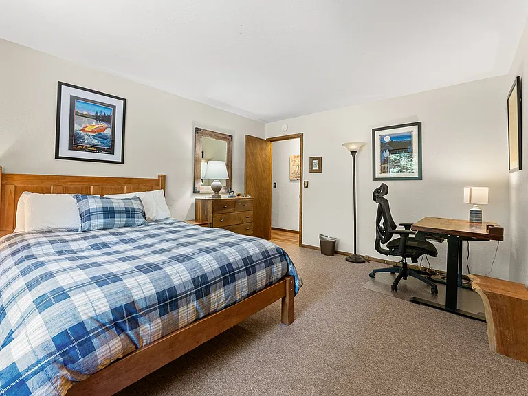 1142 Regency Way — Photo 13