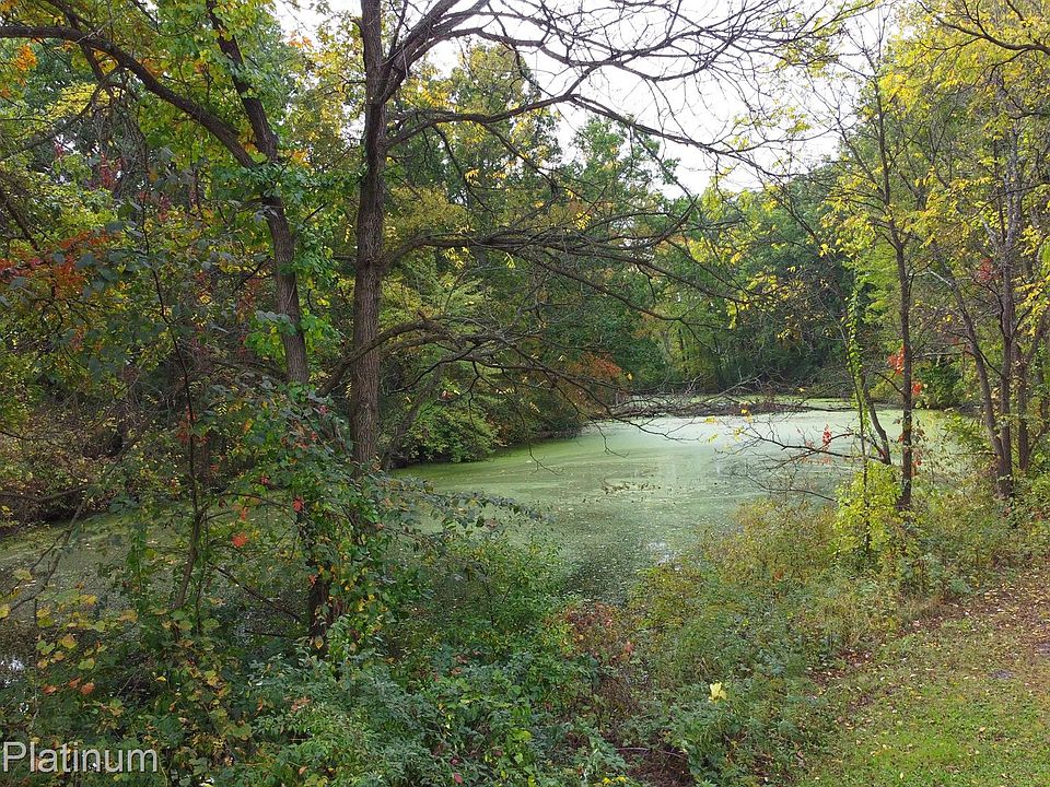 1st image of Silverton Dr
