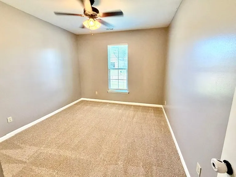 6305 Vera Ln — Photo 9