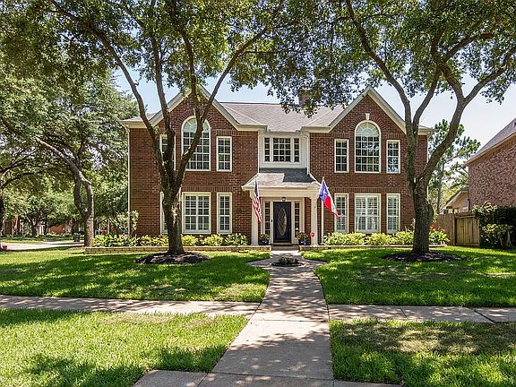5th image of 4413 Pebble Beach Dr