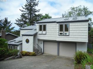 1820 Lincoln Rd, Coos Bay, OR 97420