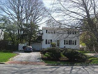 2nd image of 349 Massapequa Ave