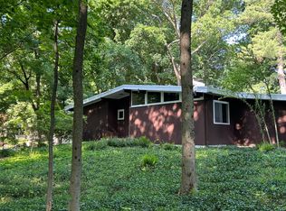 6 Arthur Ln, Poughkeepsie, NY 12603