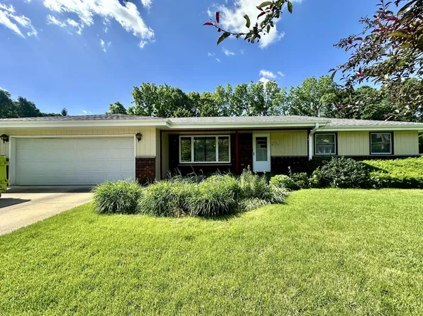 S76W20103 Sunny Hill DRIVE, Muskego, WI 53150