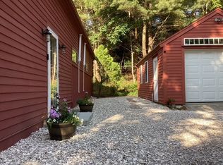 92 Carver Rd, Plymouth, MA 02360