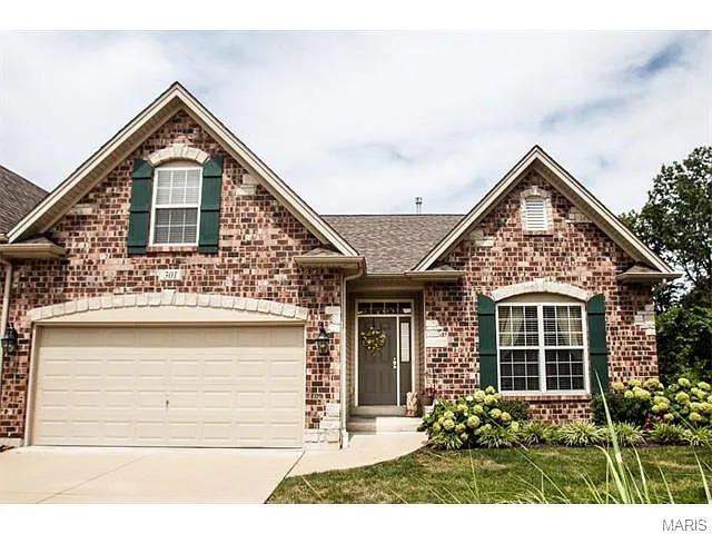 301 Lauren Estates Ct photo 1