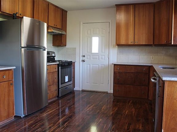 3rd image of 4708 York Hill Dr