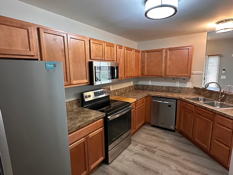 3050 Cloverly Ln — Photo 8