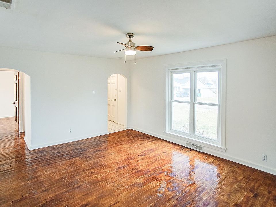 1st image of 2204 Manley Ave