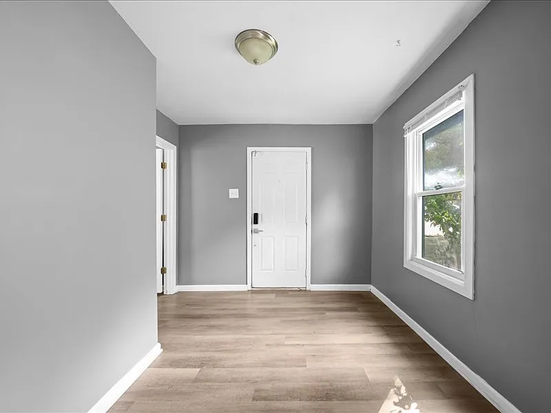 2 bed, 680 sqft, $1,600 — Photo 4