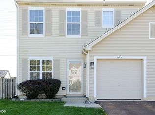 927 E Savannah Dr, Romeoville, IL 60446