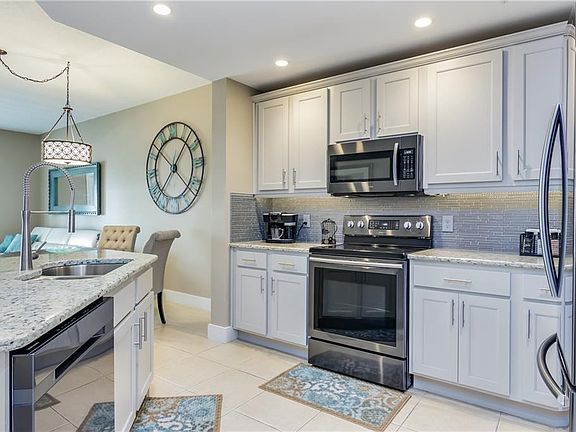 3rd image of 13530 Westport Dr APT 206