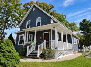 899 S Franklin St, Holbrook, MA 02343