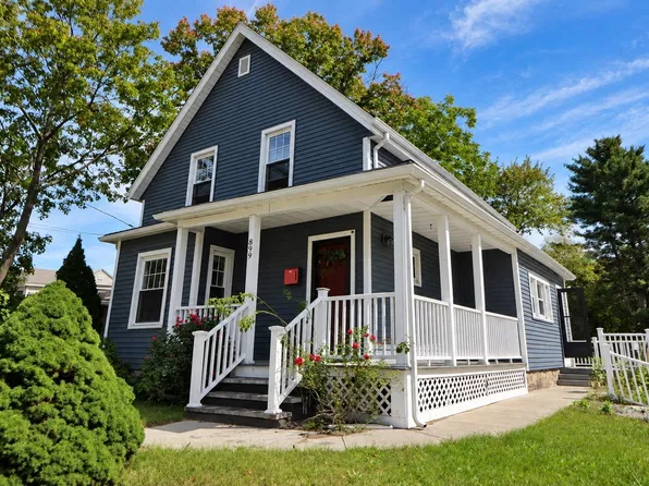899 S Franklin St, Holbrook, MA 02343