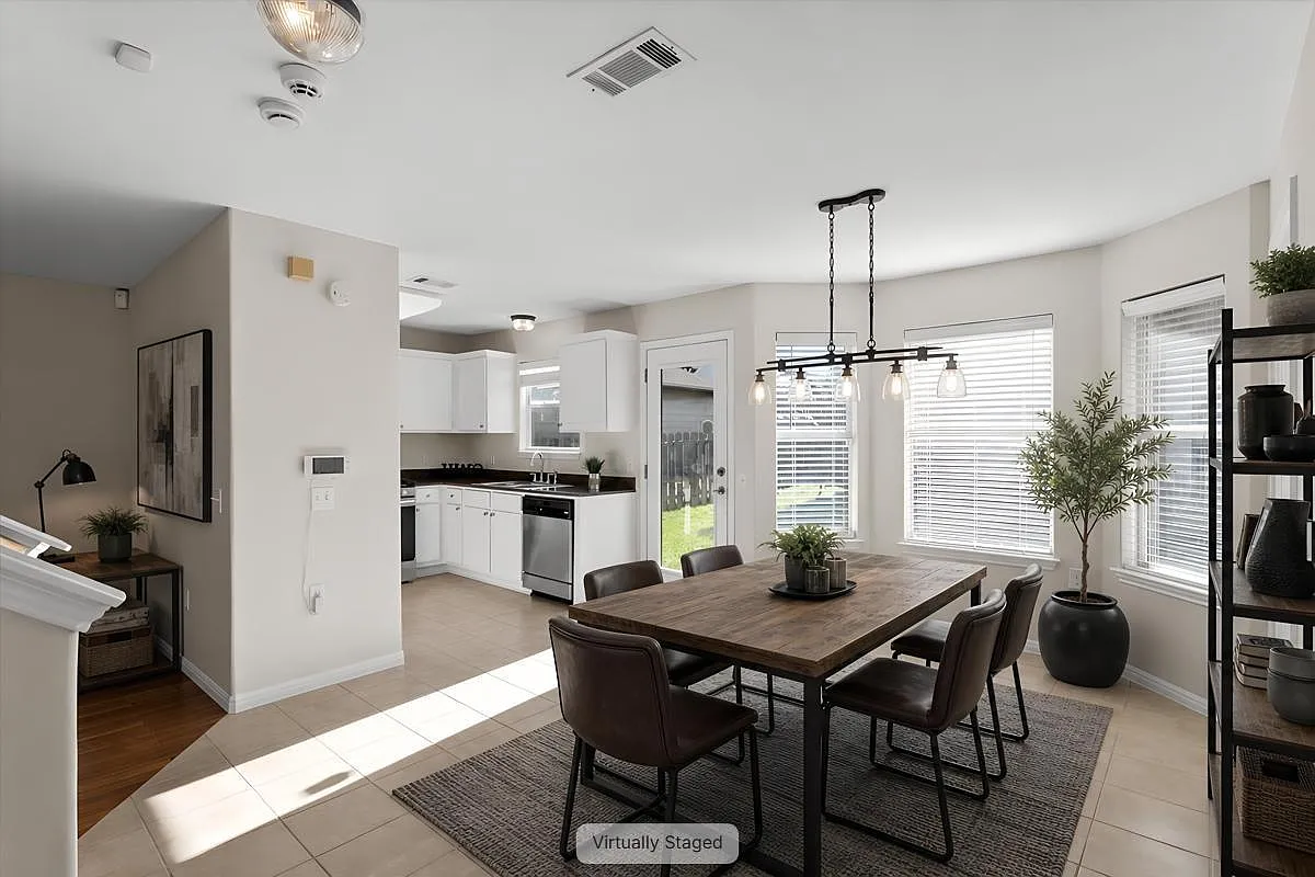 3 bed, 2.5 bath, 1569 sqft, $2,150 — Photo 1