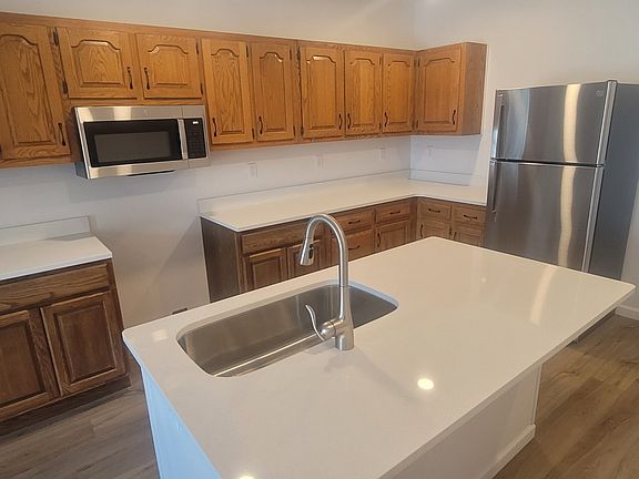 4th image of 34 W Main St Floor 2