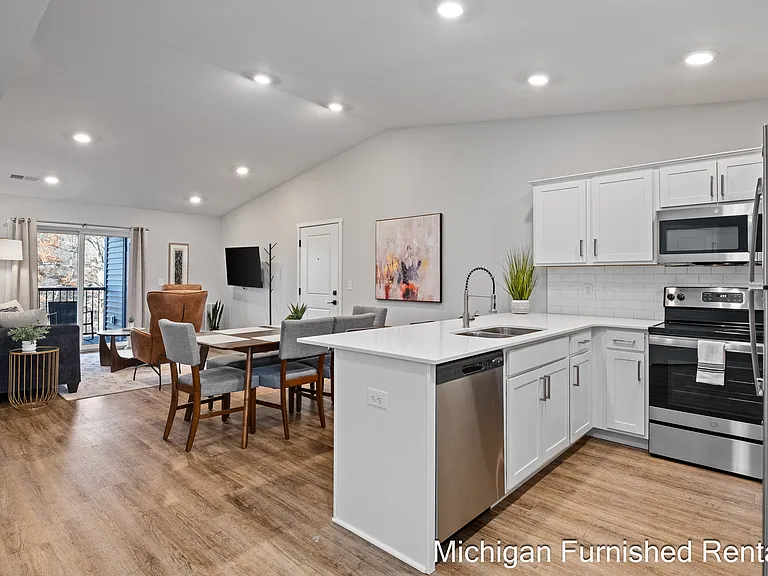 4322 Pine Forest Blvd NE #11 — Photo 9