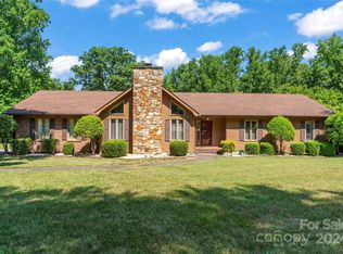 8915 Carleto Ct, Charlotte, NC 28214