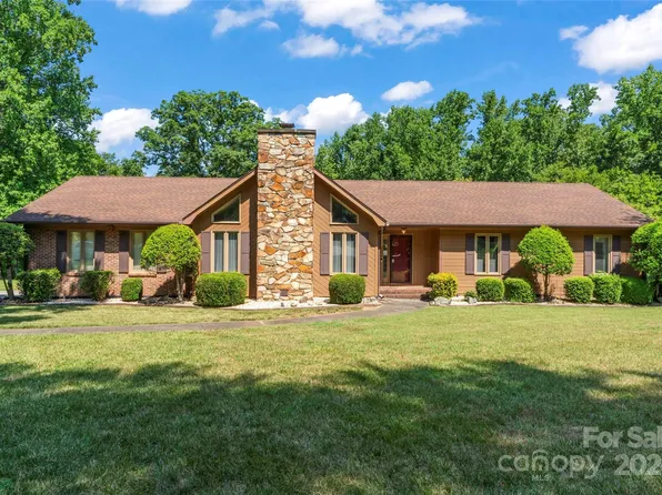 8915 Carleto Ct, Charlotte, NC 28214